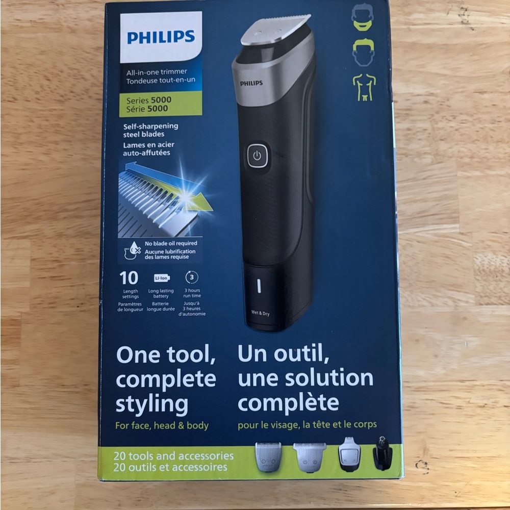 Philips Series 5000 Black and Silver Grooming Tool